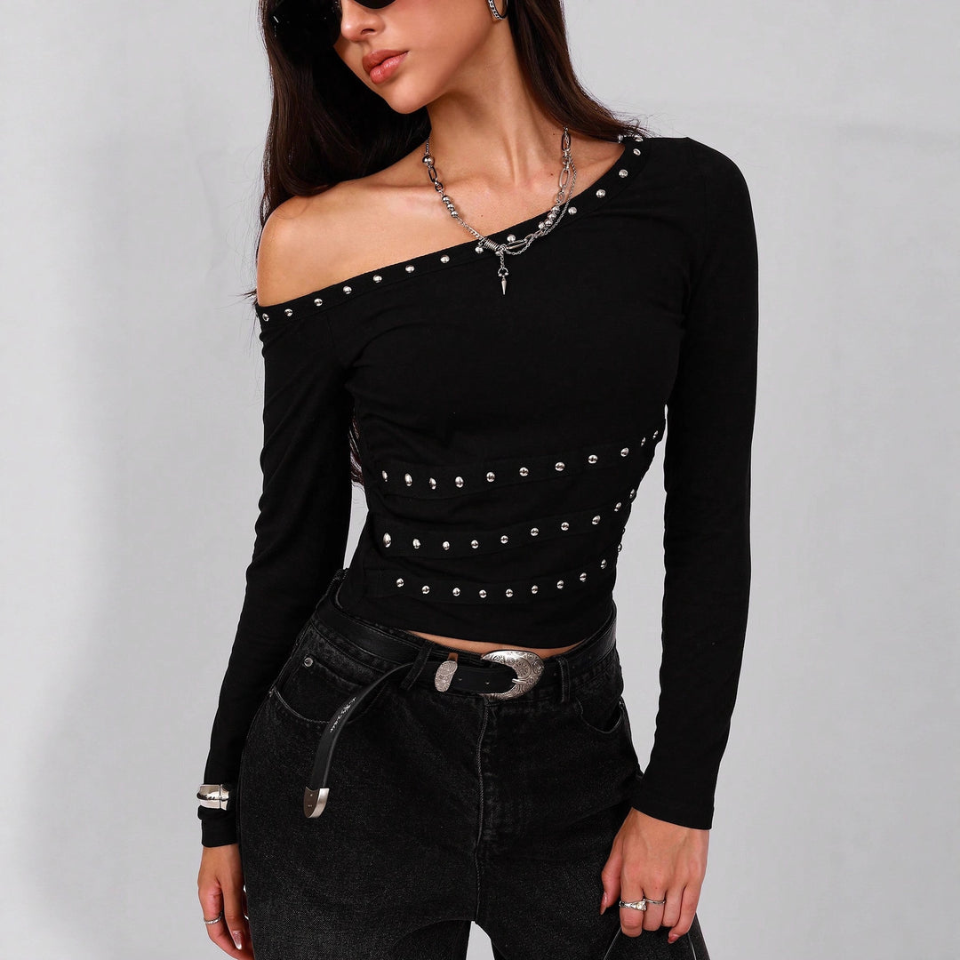 Damen nan asymmetrisches schulterfreies Langarmshirt mit Nietenbesatz und tailliertem Schnitt EB