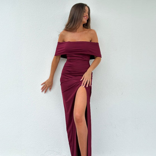 Damen Off-Shoulder Kleid mit figurformendem Schnitt und hohem Schlitz EB