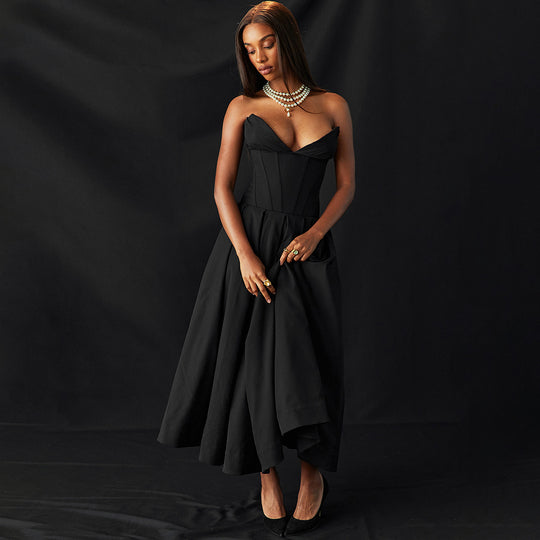 Damen Abendkleid mit elegantem Herz-Ausschnitt und voluminösem Rock EB