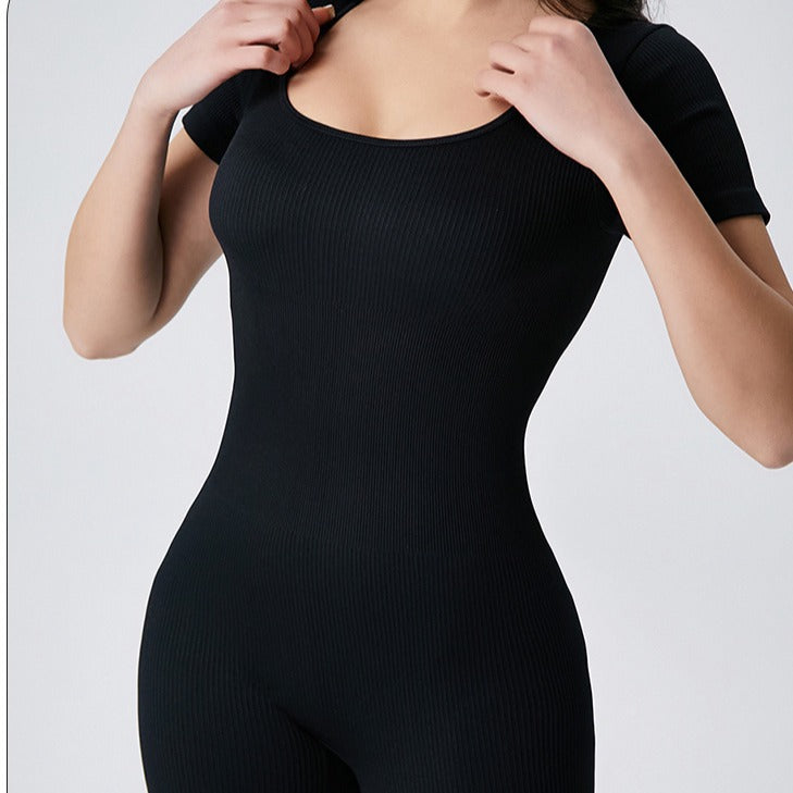 Damen Sportlicher Jumpsuit mit kurzem Arm und hohem Komfort EB