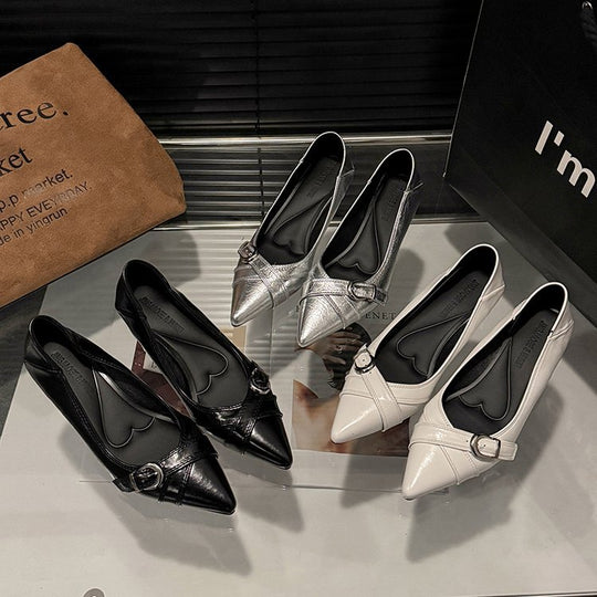 Damen elegante Pumps mit dekorativem Schnallenverschluss und spitzem Design EB