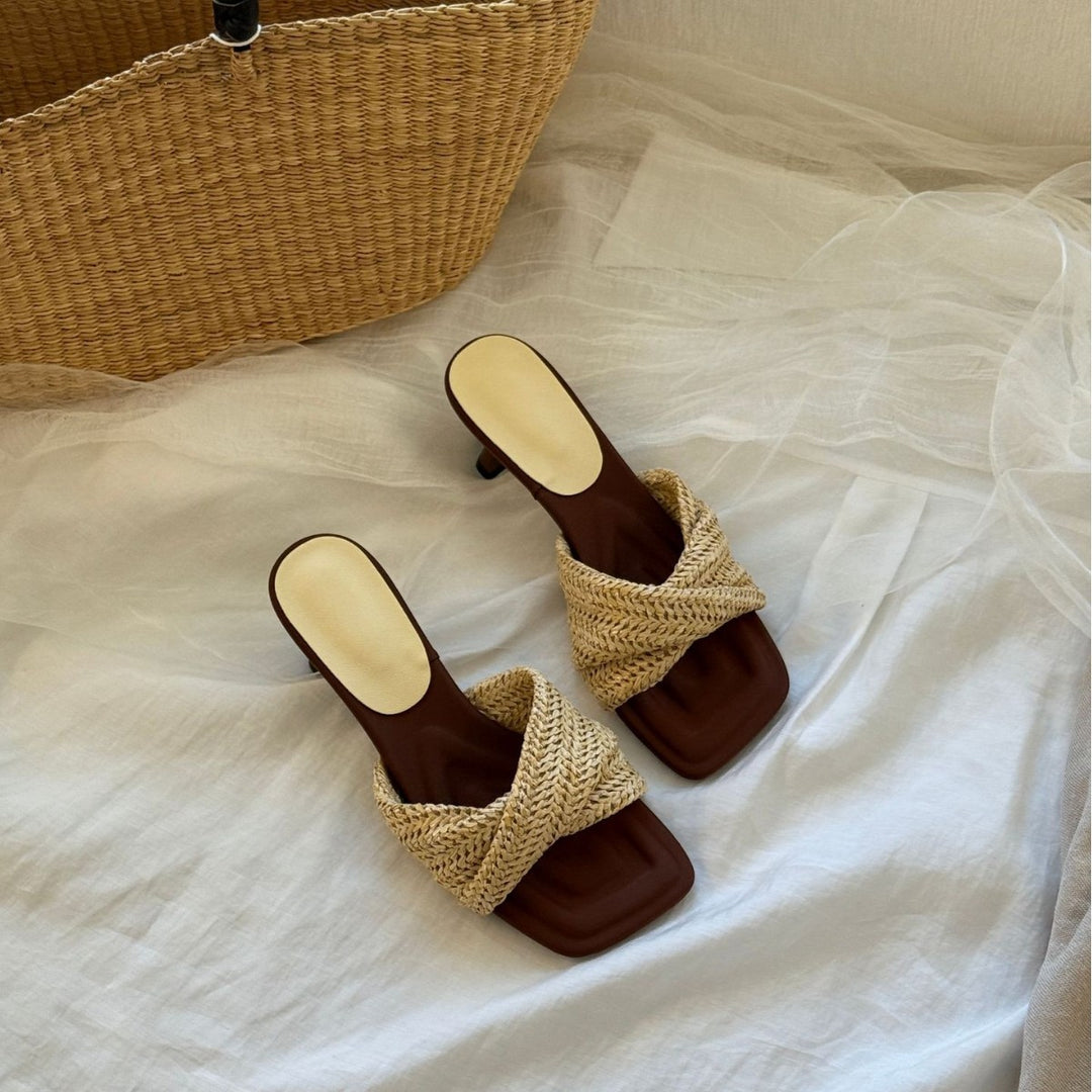 Damen Elegante Riemen-Sandalen mit niedrigem Absatz und geflochtenem Design EB
