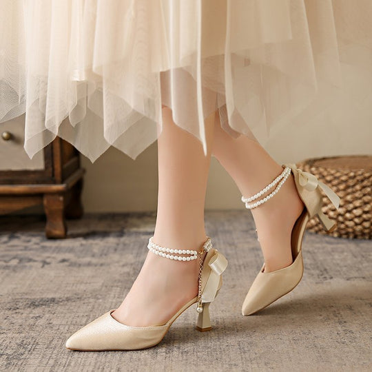 Damen elegante Pumps mit funkelndem Perlenakzent EB