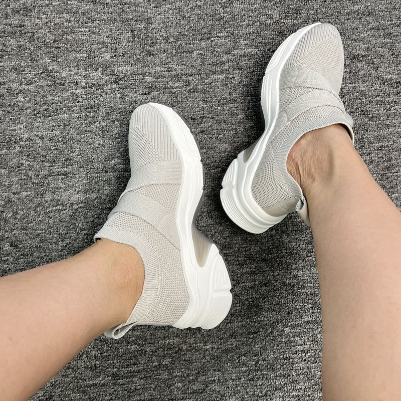 Damen Sportliche Slip-On Sneakers mit elastischem Halteband EB