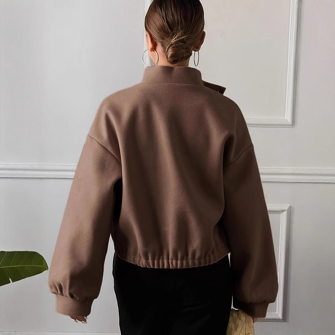 Damen Modische Kurzjacke mit Stehkragen und praktischen Taschen EB