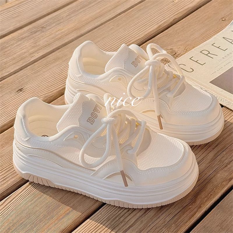 Damen Minimalistische Platform-Sneaker mit gepolstertem Komfortkragen und profilierter Wedgesohle EB