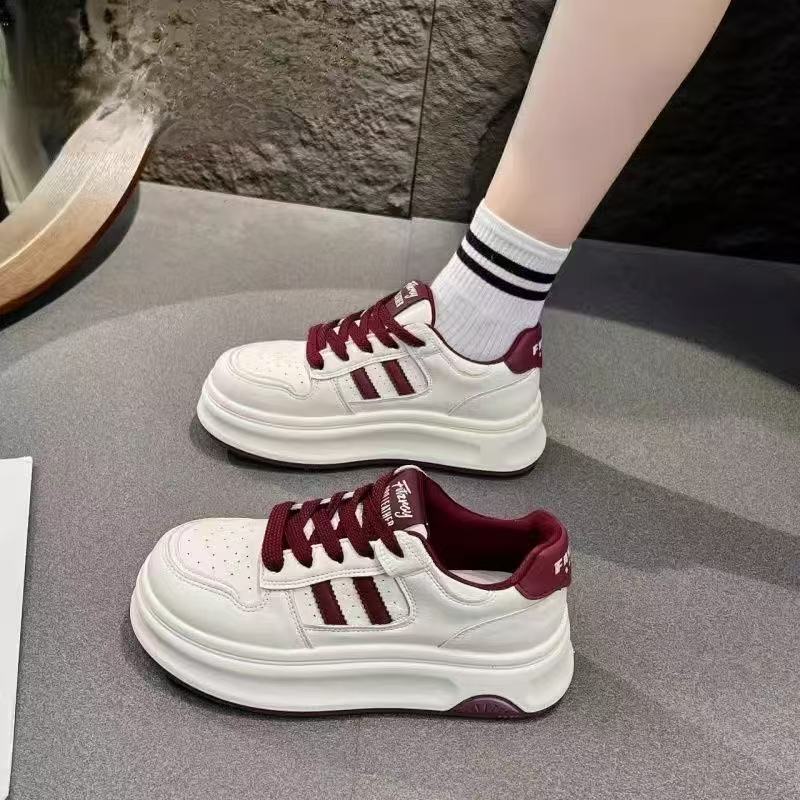 Damen Sportliche Sneaker mit trendigem Plateau-Design und atmungsaktiver Mesh-Oberfläche EB