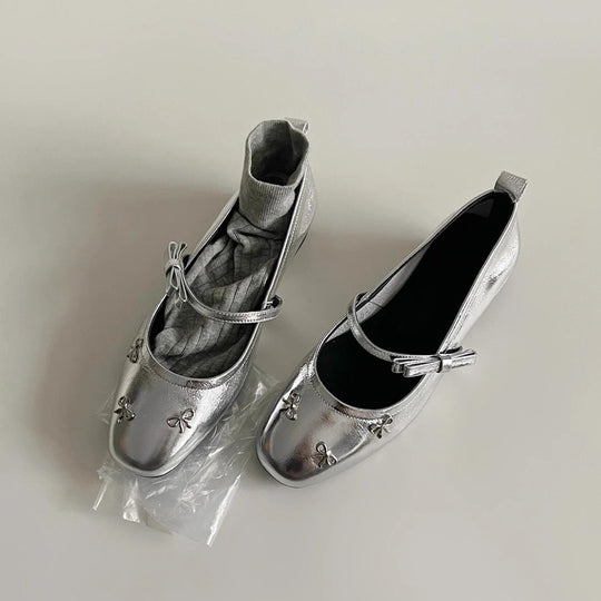 Damen Ballerina-Schuhe mit schimmernder Oberfläche und dekorativem Schleifendetail EB