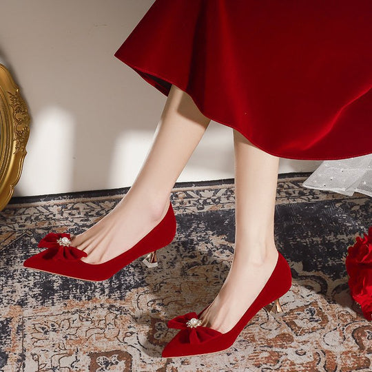 Damen elegante Pumps mit zierlichem Schleifenakzent und glitzernden Applikationen EB