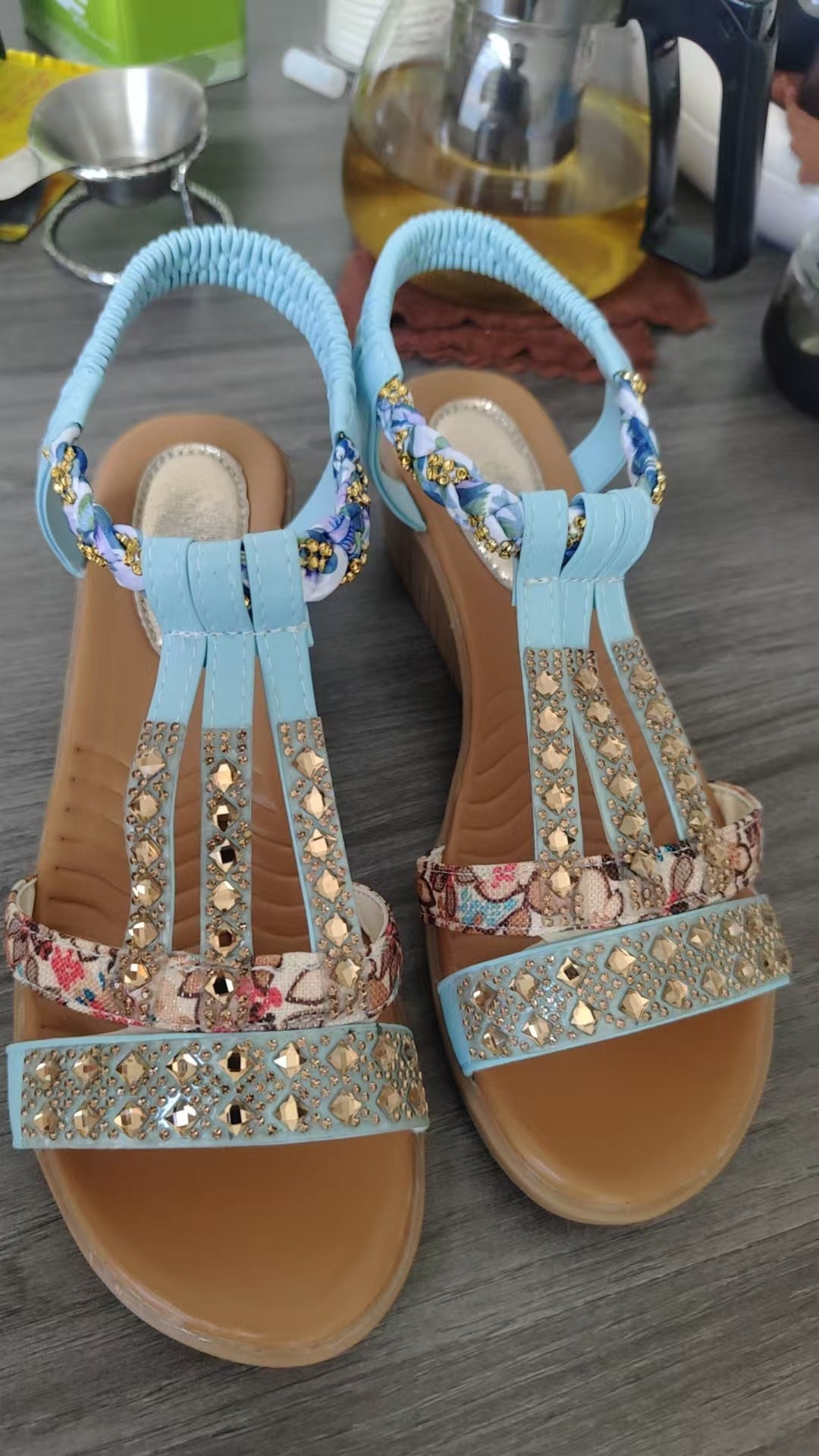 Damen Elegante Sandalen mit modischen Glitzer- und Blumenapplikationen EB