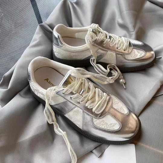 Damen Modische Sneakers mit floralem Design und dekorativen Schnürsenkeln EB