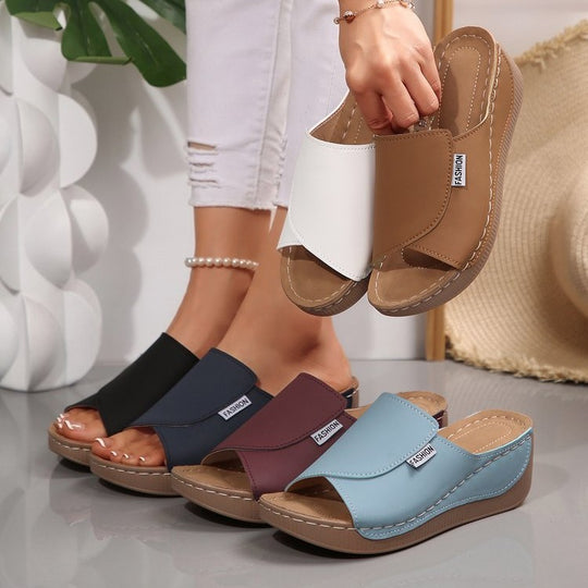 Damen Clogs mit modernem Kreuzriemen und rutschfester Sohle EB