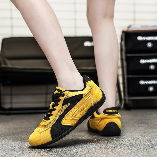 Damen retro-angehauchte Veloursleder-Sneaker mit atmungsaktivem Mesh-Einsatz und rutschfester Gummilaufsohle EB