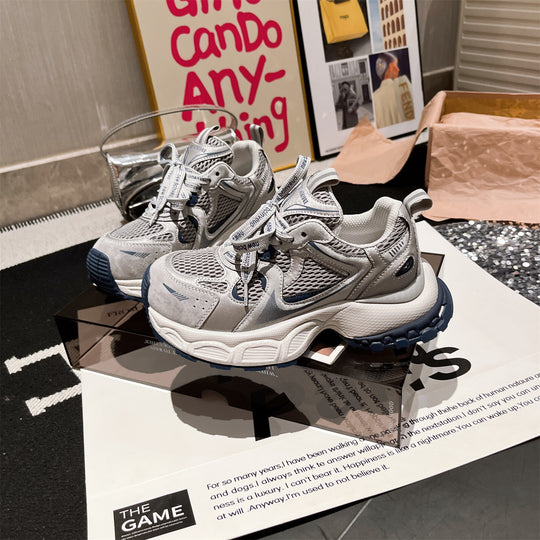 Damen sportliche Sneakers mit innovativem Sohlenprofil und atmungsaktivem Mesh-Obermaterial EB