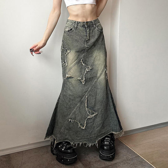 Damen nan vintage Denim-Maxirock mit ausgefransten Patches und diagonalen Ziernähten EB