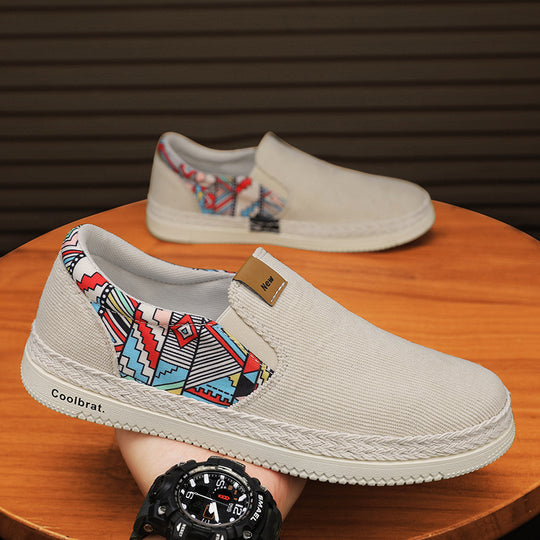 Damen Slip-On Sneakers mit buntem Musterdetail und rutschfester Sohle EB