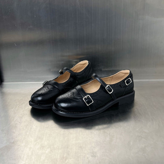 Damen elegante Ballerinas mit doppeltem Riemenverschluss und dekorativem Lochmuster EB