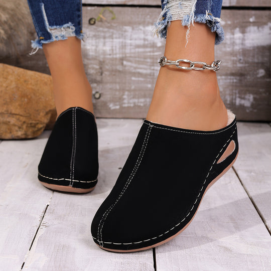 Damen  geschlossene Slip-On Pantolette mit ergonomischem Keilabsatz und dekorativer Ziernaht EB