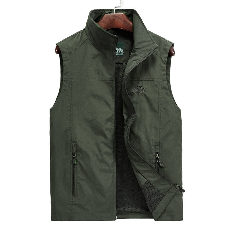 Herren Leichte Outdoor‑Softshellweste mit atmungsaktivem Meshinnenfutter und verdeckten Reißverschlusstaschen EB