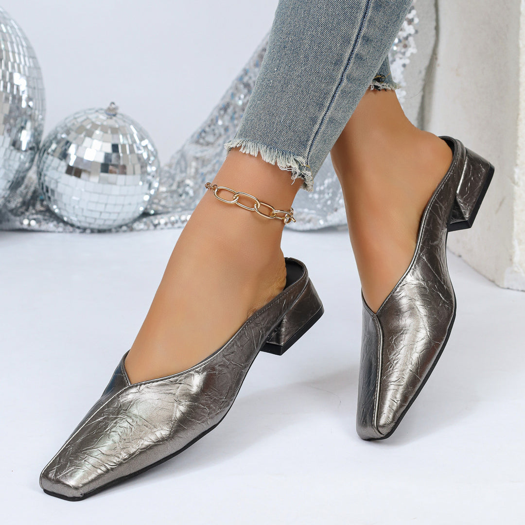 Damen Mules mit spitzem Fuß und glänzender Oberfläche EB