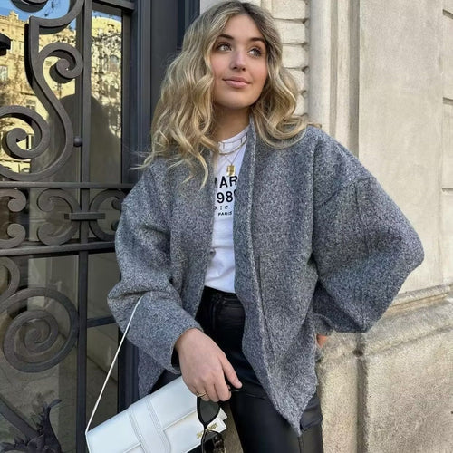 Damen gemütliche und stylische Fleecejacke mit großen aufgesetzten Taschen EB
