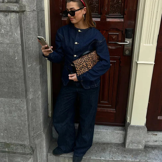 Damen Elegante Jeansjacke mit goldenen Knöpfen und tailliertem Schnitt EB