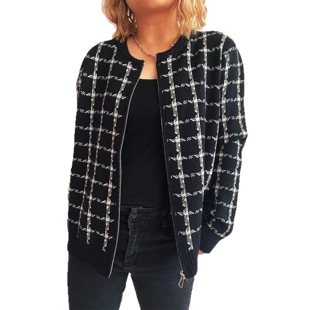 Damen Strickjacke mit modernem Karomuster und praktischen Taschen EB