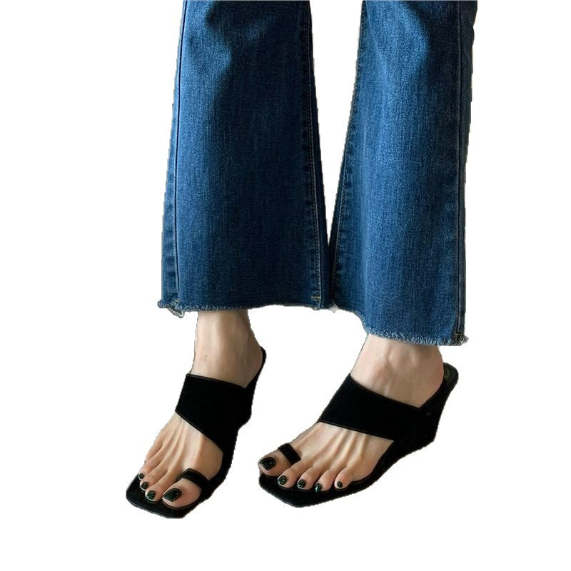 Damen komfortable Sandaletten mit breitem, gefaltetem Riemen EB