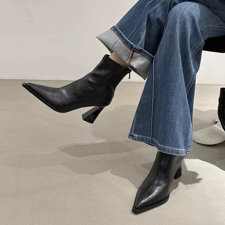 Damen elegante Ankle Boots mit spitzem Design und komfortablem Blockabsatz EB