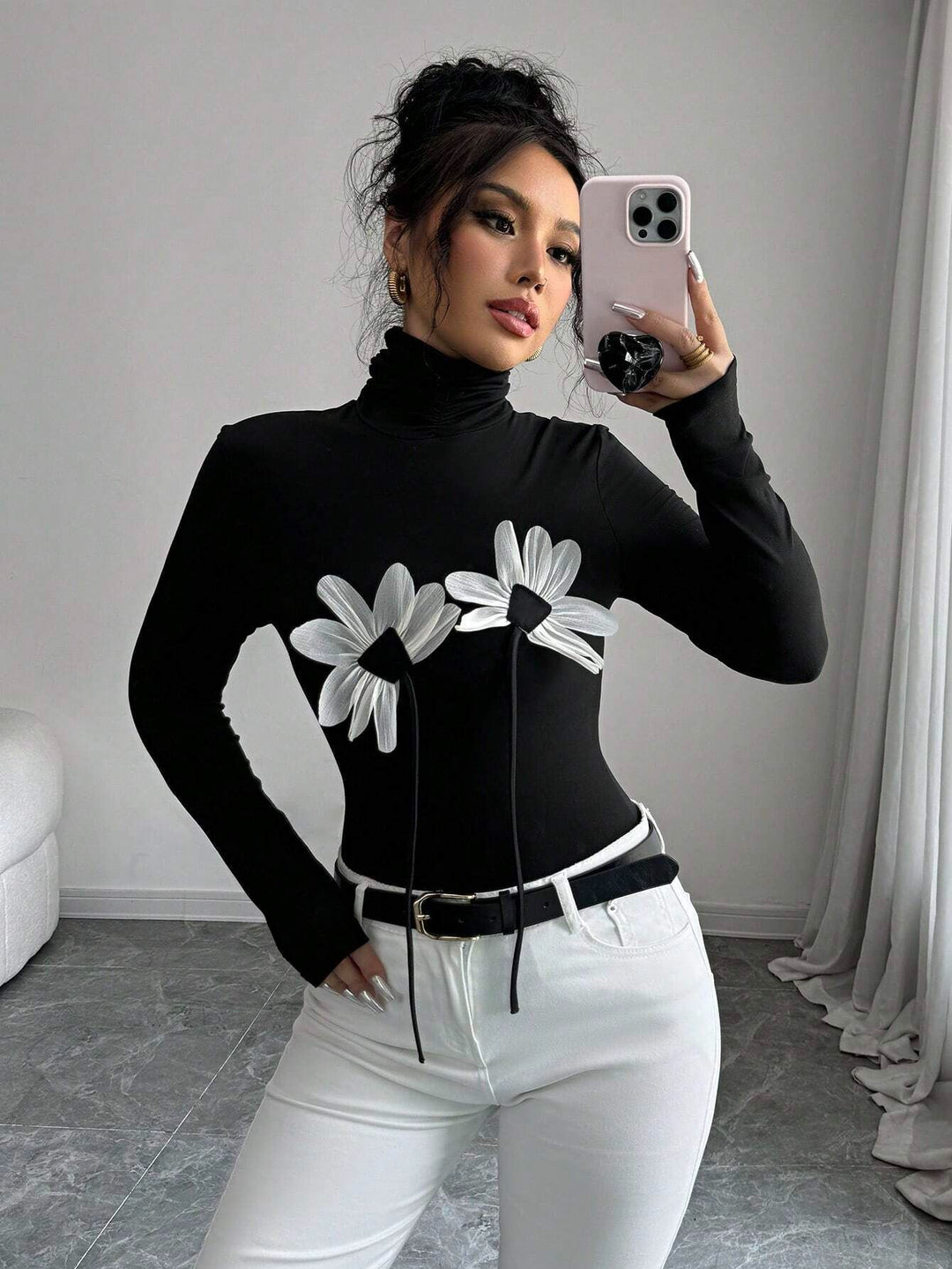 Damen Langarm-Bodysuit mit floralem Schnitt und hohem Kragen EB