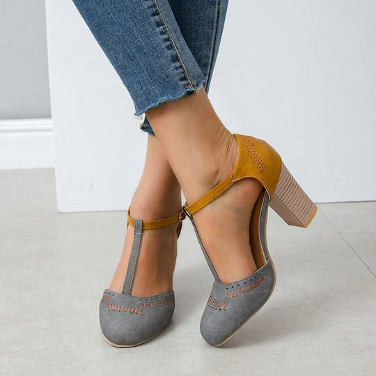 Damen T‑Strap Pumps mit mittelhohem Blockabsatz und dekorativer Ziernaht EB