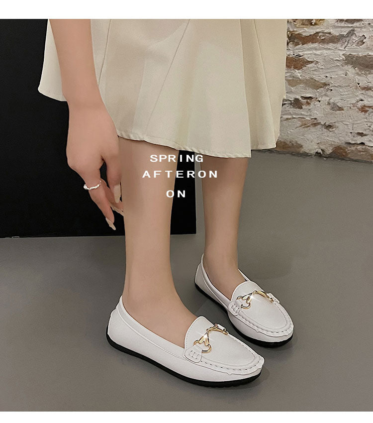 Damen Mokassin-Slipper mit modischen goldenen Akzenten EB