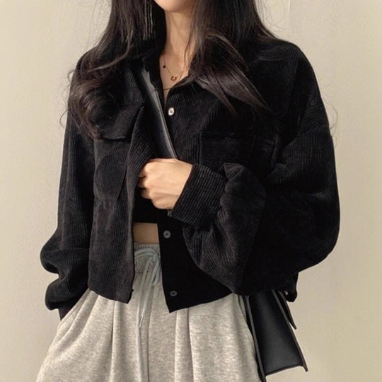 Damen Kurzgeschnittene Cordjacke mit Oversize-Ärmeln und Brusttaschen EB