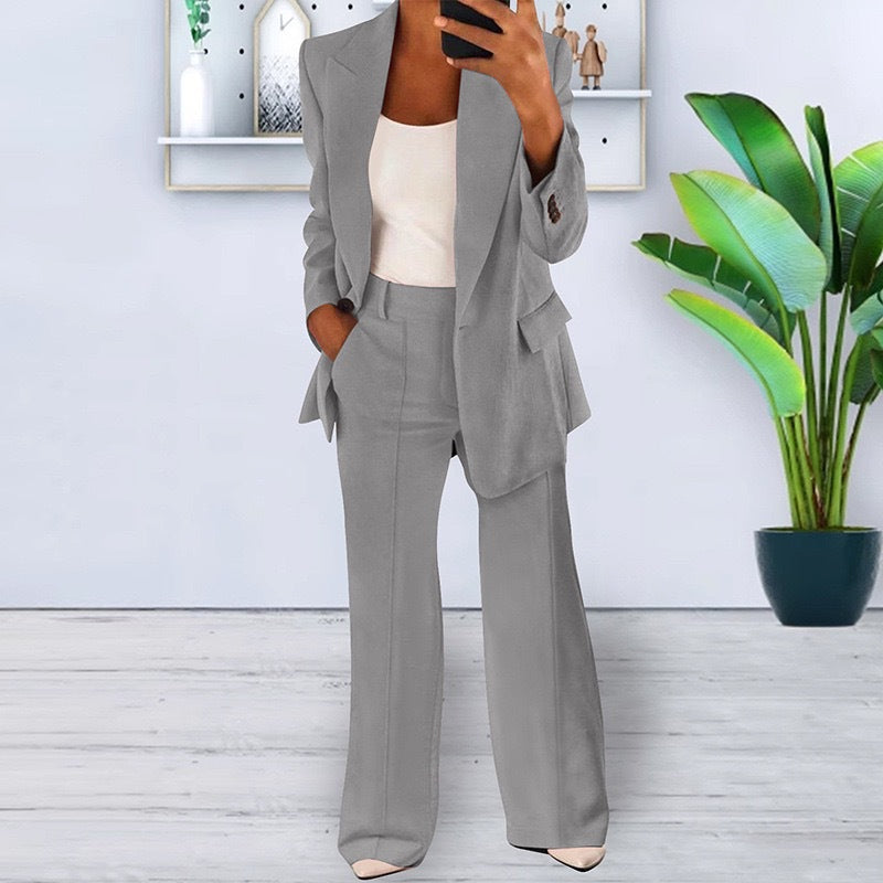 Damen nan bürotaugendes Hosenanzug Set mit weiter Hose und tailliertem Blazer EB