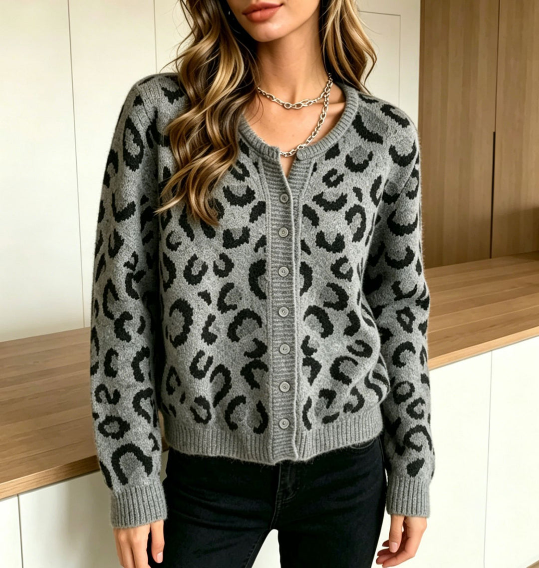 Damen Kurzcardigan im Leo-Jacquard mit geripptem Saum und Rundhalsausschnitt EB