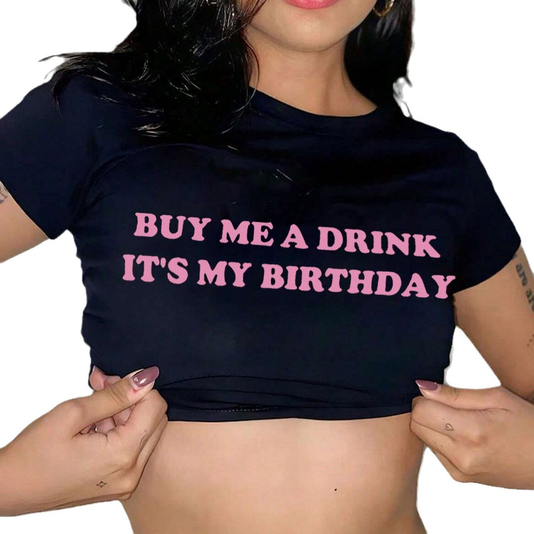 Damen Crop-T-Shirt mit witzigem Geburtstagsslogan und figurbetontem Schnitt EB
