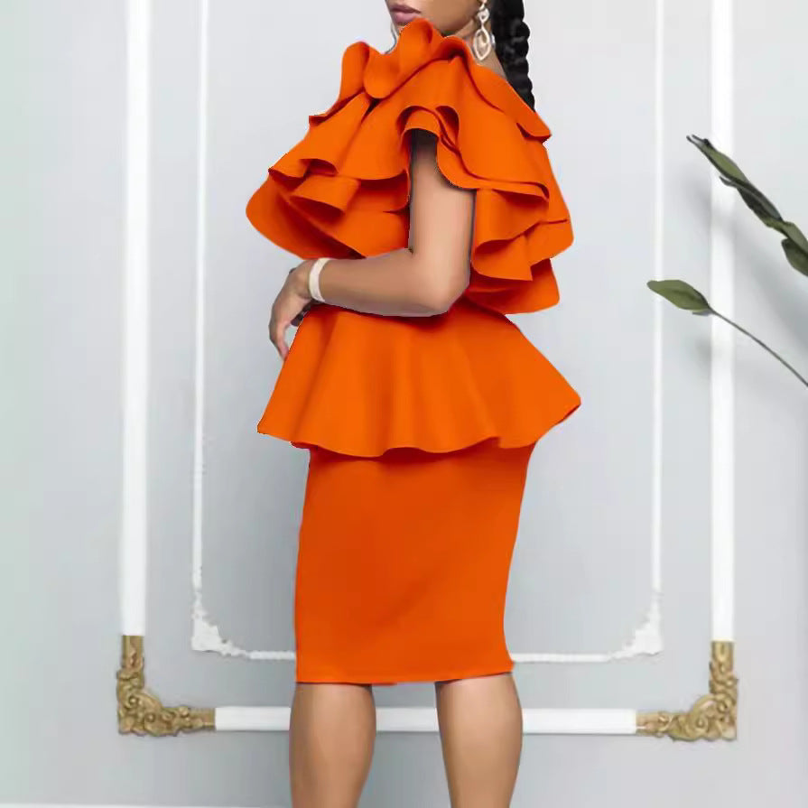 Damen Figurnahes Peplum-Kleid mit asymmetrischem Ausschnitt und Rüschendetails EB
