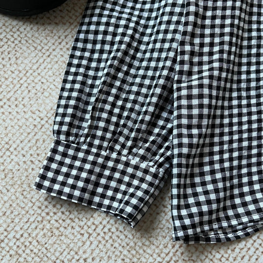 Damen Bluse mit großem Kragen und Rüschendetails EB