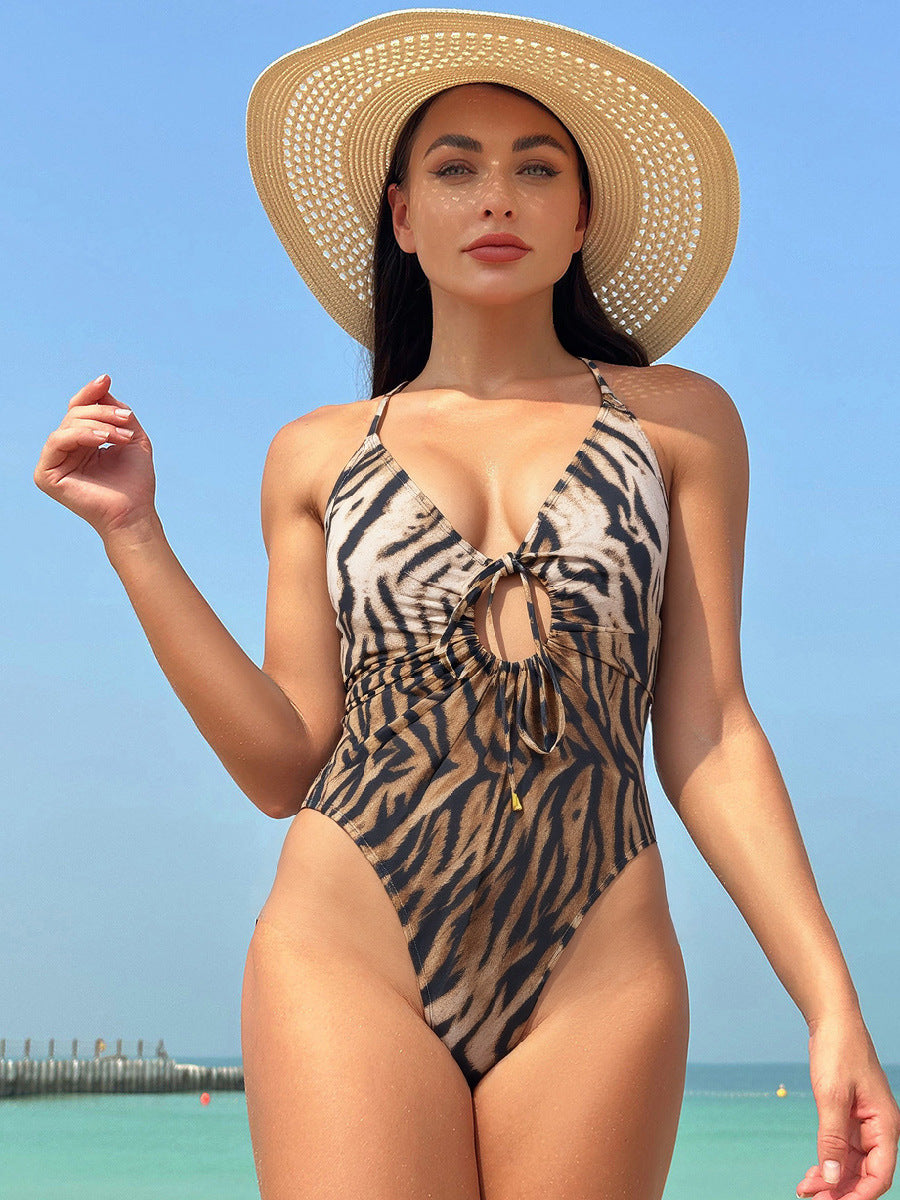 Damen Einteiliger Badeanzug mit modischem Cut-Out EB