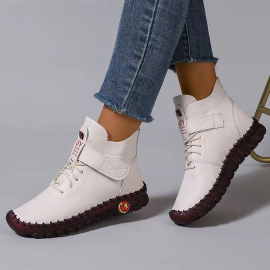 Damen nan knöchelhohe Freizeitboots mit Klettverschluss, elastischer Schnürung und markanter Profilsohle EB