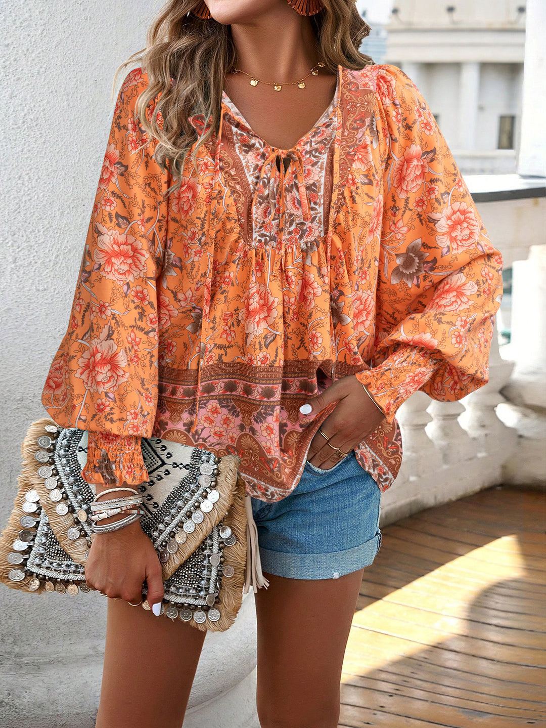 Damen Bluse mit floralen Mustern und bindbarem Ausschnitt EB