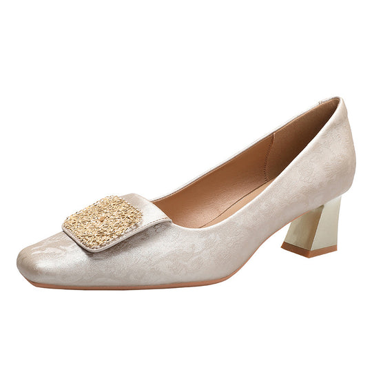 Damen elegante spitze Pumps mit funkelndem Schmuckdetail EB