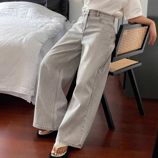 Damen Weite High-Waist Jeans im angesagten Relaxed-Fit-Stil mit filigranen Waschungen EB