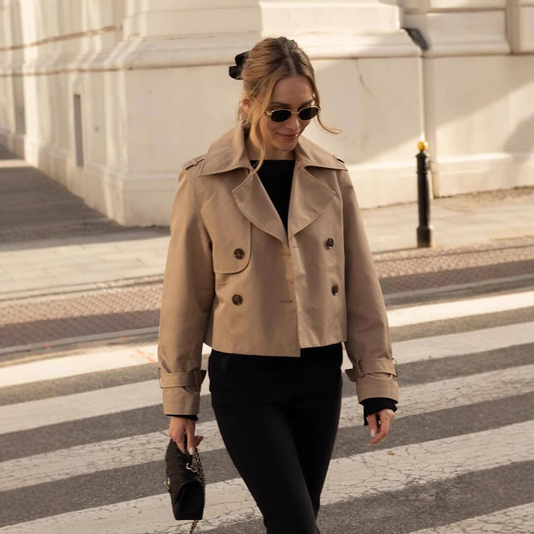 Damen cropped Trenchjacke mit exklusivem Schnitt und praktischen Taschen EB