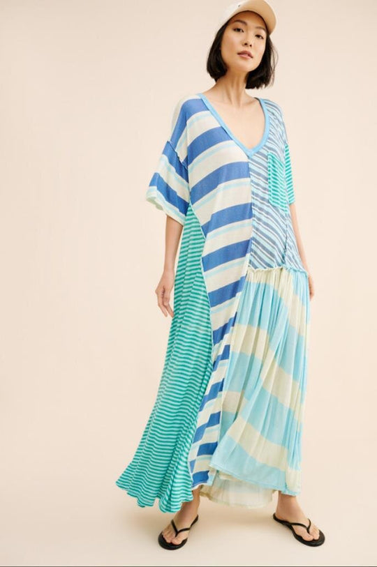 Damen Maxikleid mit modischem Streifenmix und lässigem Schnitt EB