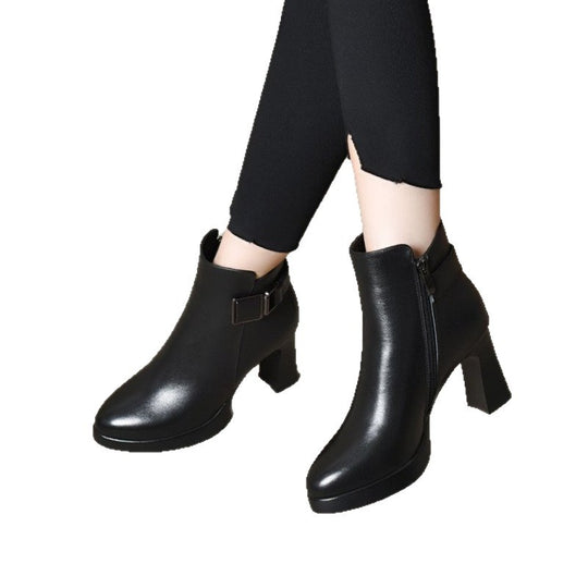 Damen Elegante Stiefeletten mit Blockabsatz und verstellbarem Riemen EB