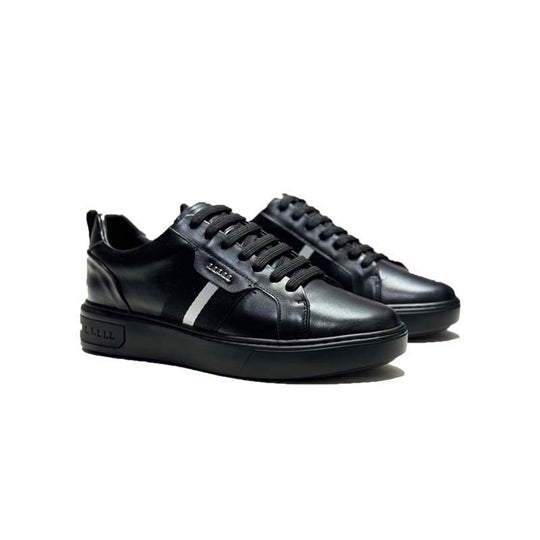 Damen Trendige Ledersneaker mit modischem Textil-Akzent von EB
