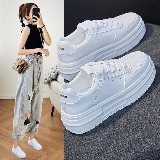 Damen Sneakers im sportlich-eleganten Design mit dicker Plateausohle EB