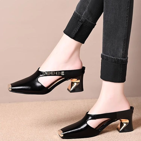 Damen Modische Clogs mit elegantem Glanz-Detail und bequemer Laufsohle EB