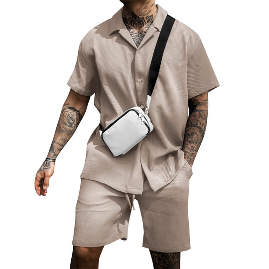 Herren lässiges Kurzarmhemd mit stylischem Schnitt und dazu passenden Shorts EB